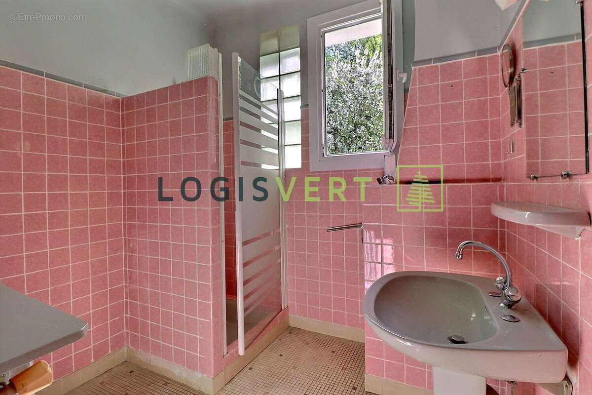 Maison 181 m² à Saint-Remy-Les-Chevreuse  - photo 9
