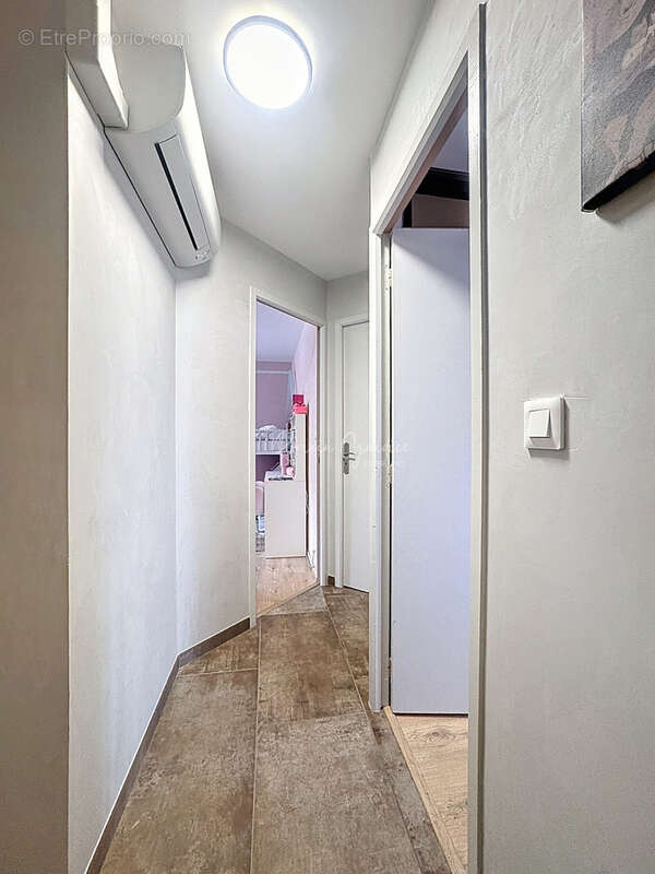 Maison à CREISSELS
