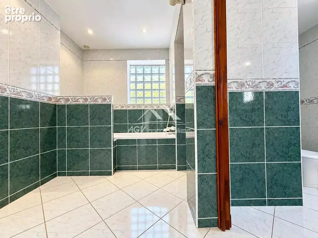 Propriété de 197 m² habitable sur environ 1600 m², vue imprénable - photo 18