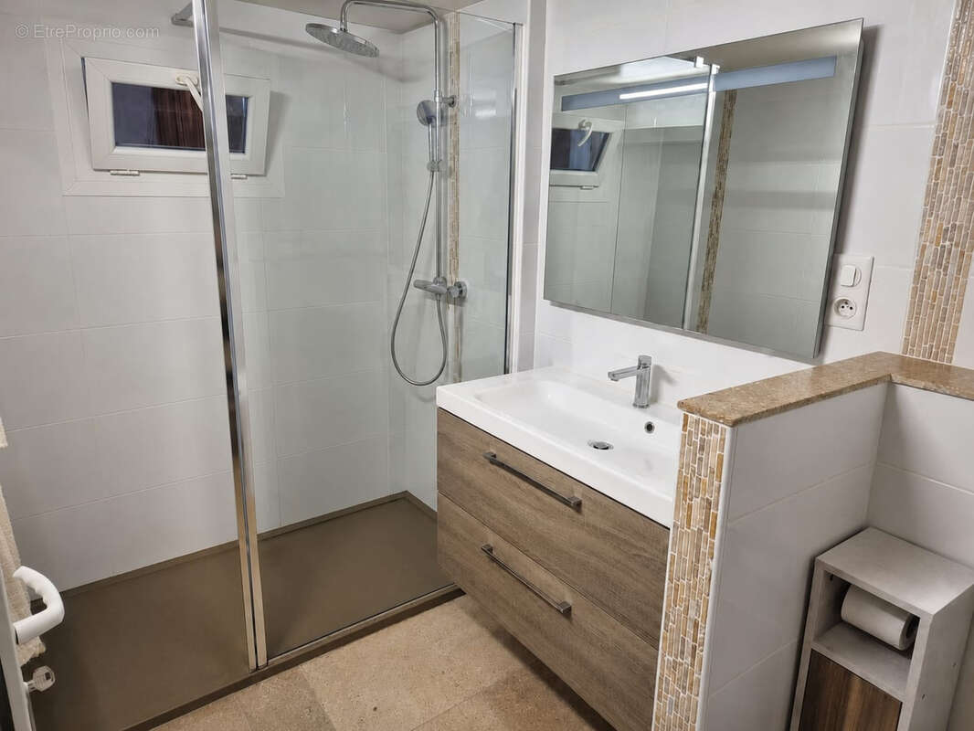 Maison de caractère de 123 m2 avec pigeonnier sur un terrain de 940 m2 - photo 12