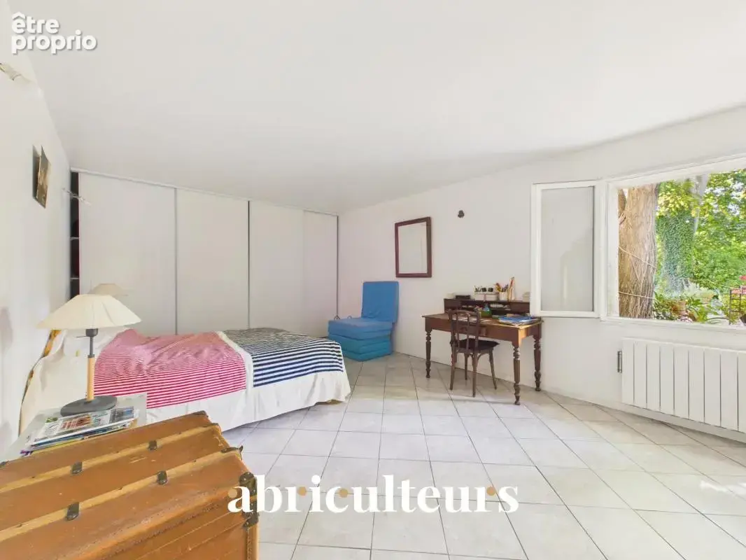 Mas provençal de 310 m² avec piscine et parc de 7 880 m² à Orgon (13660) - PNR des Alpilles - photo 10