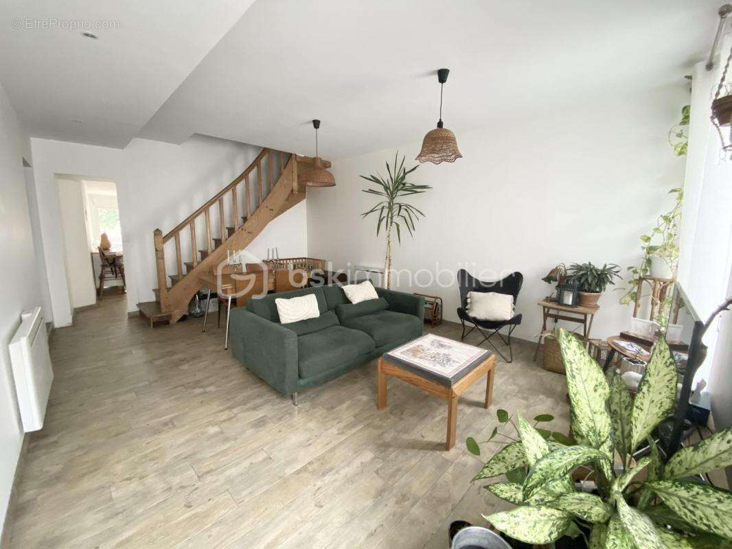 Maison à SAINT-CRESPIN-SUR-MOINE