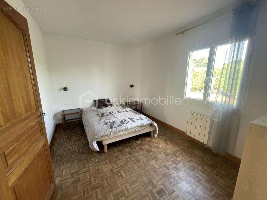 Maison familiale 5 chambres de 185m², sur terrain de 2048m² - photo 8