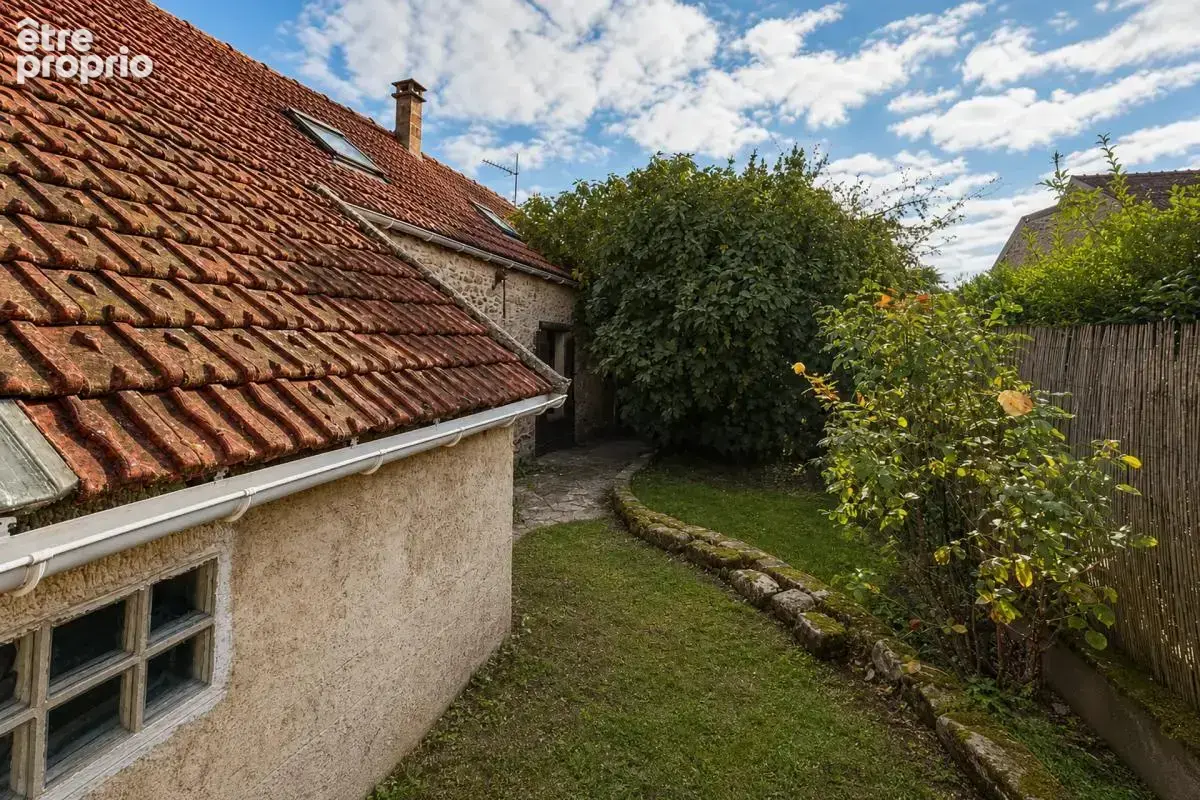 Réau - Maison 4 pièces avec terrasse et jardin - photo 12