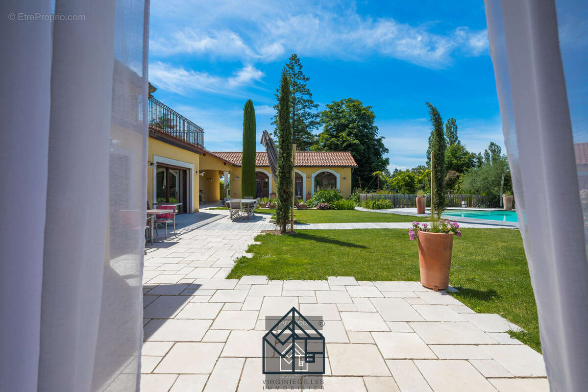 VILLA D'EXCEPTION - coup de coeur assuré - photo 2