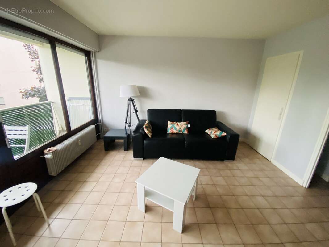 Appartement à AMBILLY