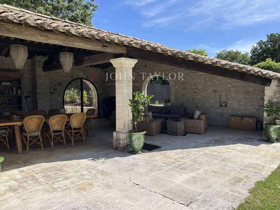 Maison à MONTELIMAR