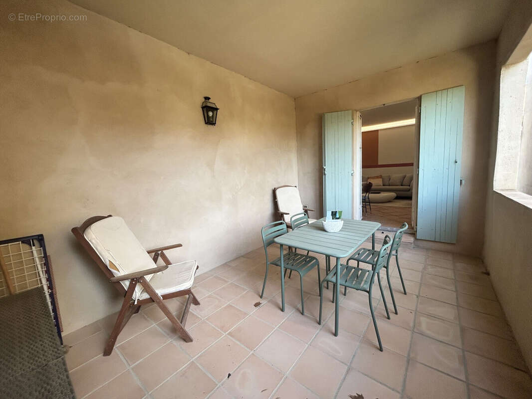 Appartement à MALLEMORT