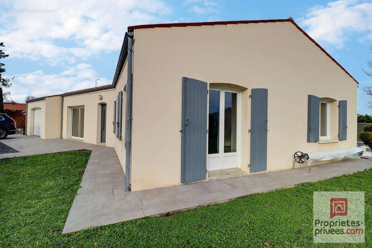 Maison à TONNAY-CHARENTE