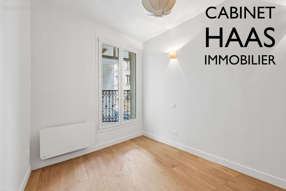 Chambre (1) - Appartement à PARIS-11E
