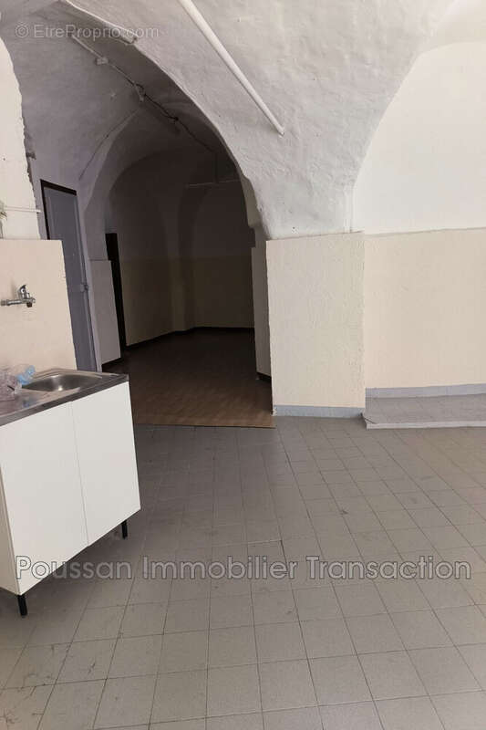 Appartement à POUSSAN