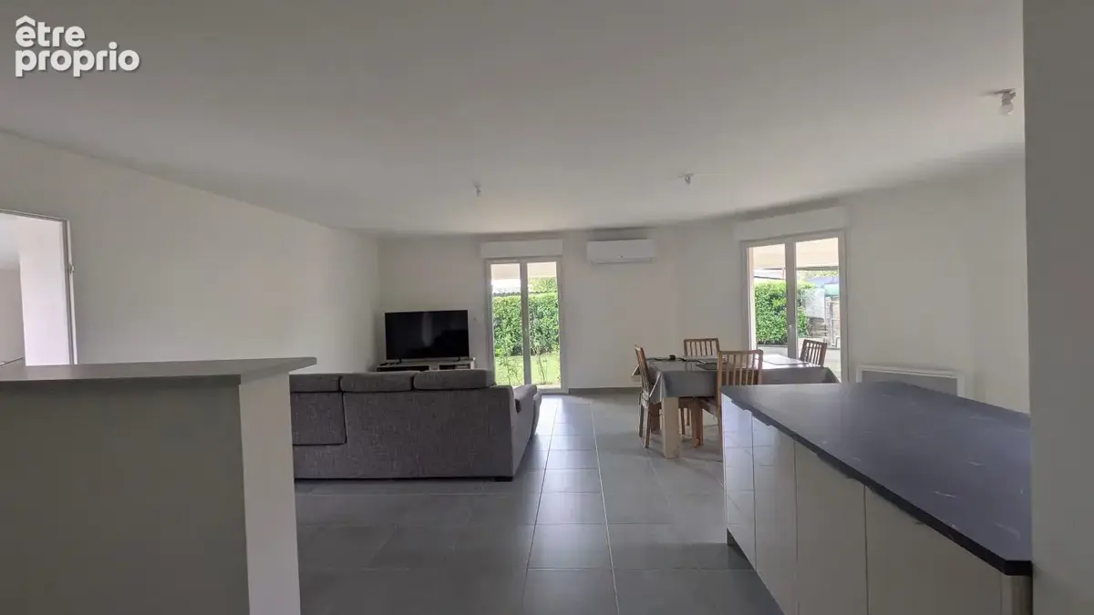 Maison À Vendre T4 91.5 m²  avec garage - photo 2