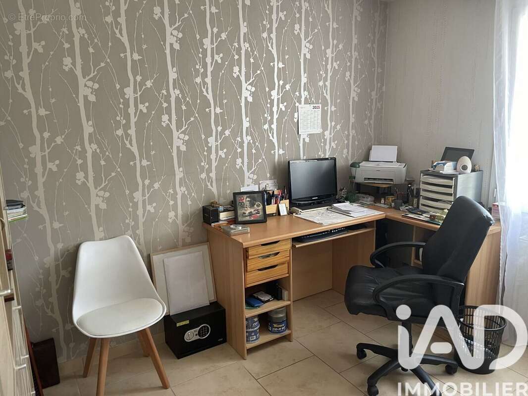 Photo 9