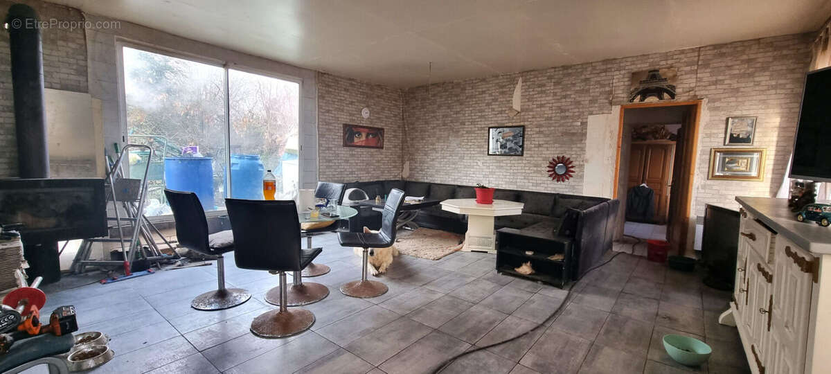 Maison à CAMBRONNE-LES-RIBECOURT