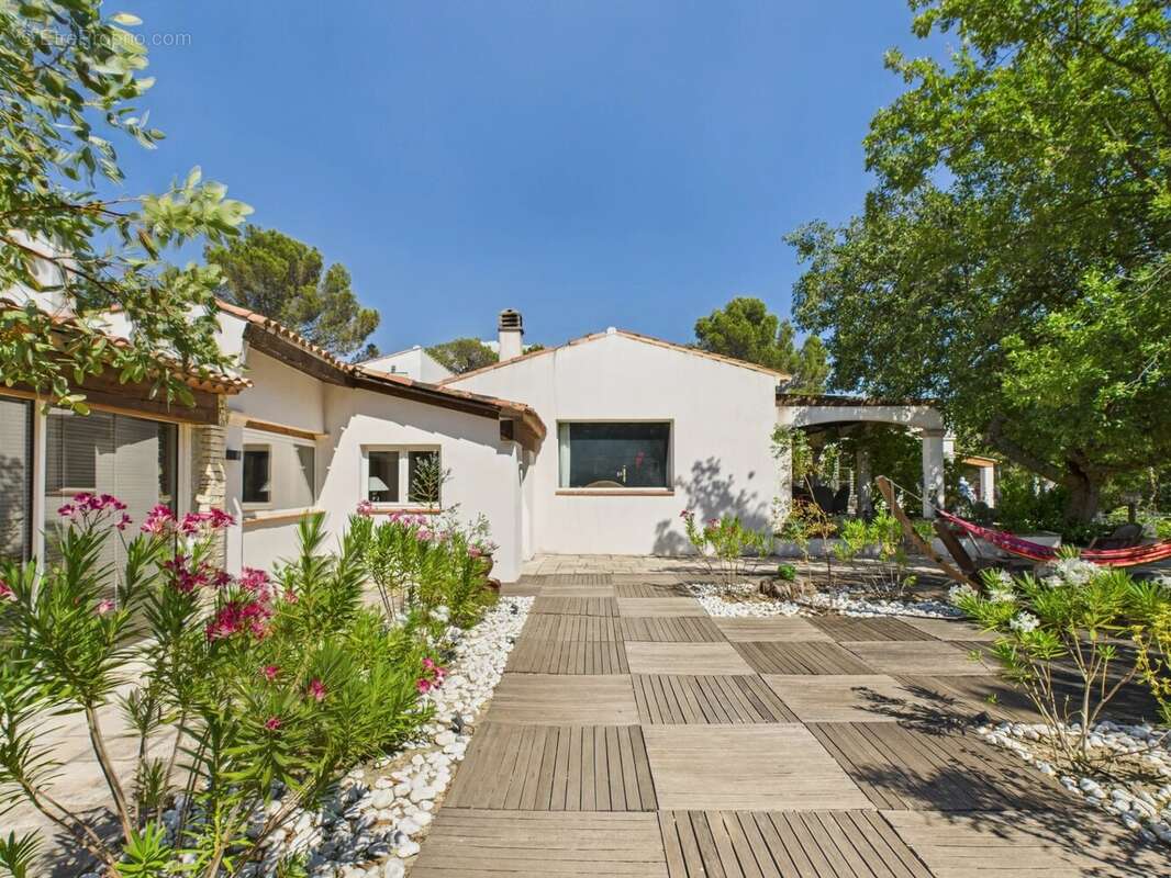 Maison à EGUILLES