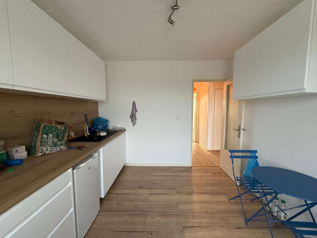 À vendre   Appartement F2 au dernier étage avec deux balcons   Saint-Louis - photo 3
