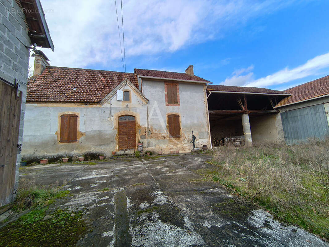 Maison à BENTAYOU-SEREE