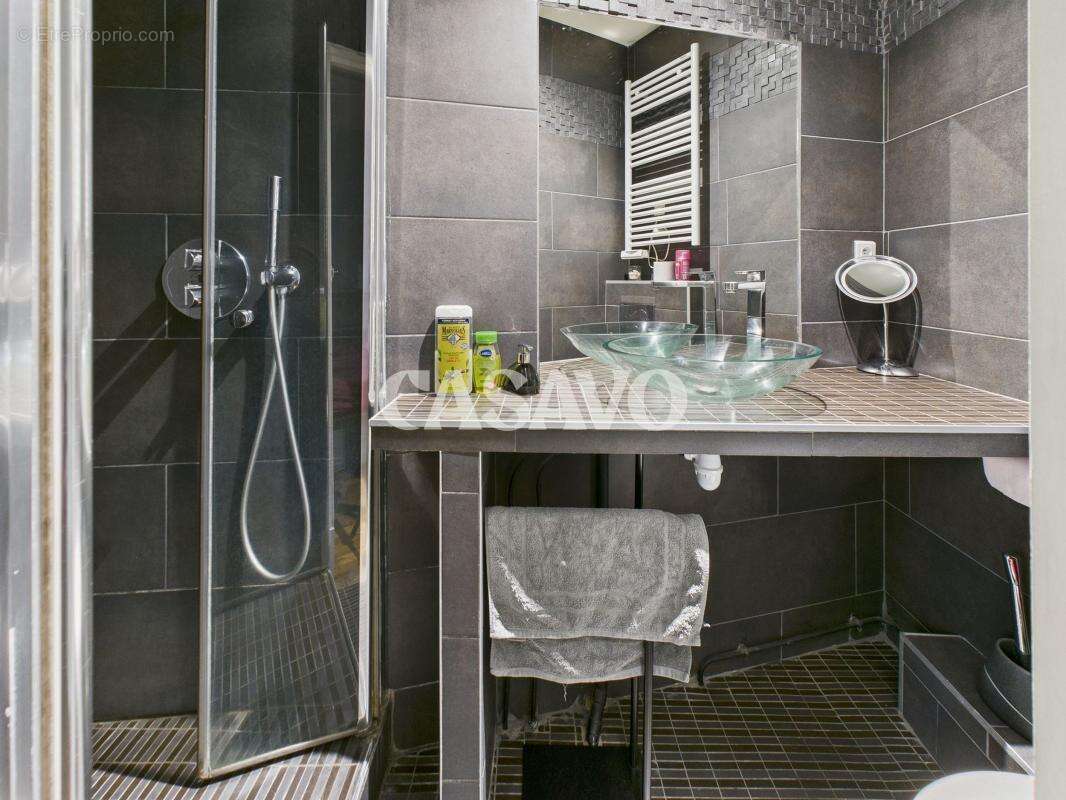 Appartement à LES LILAS