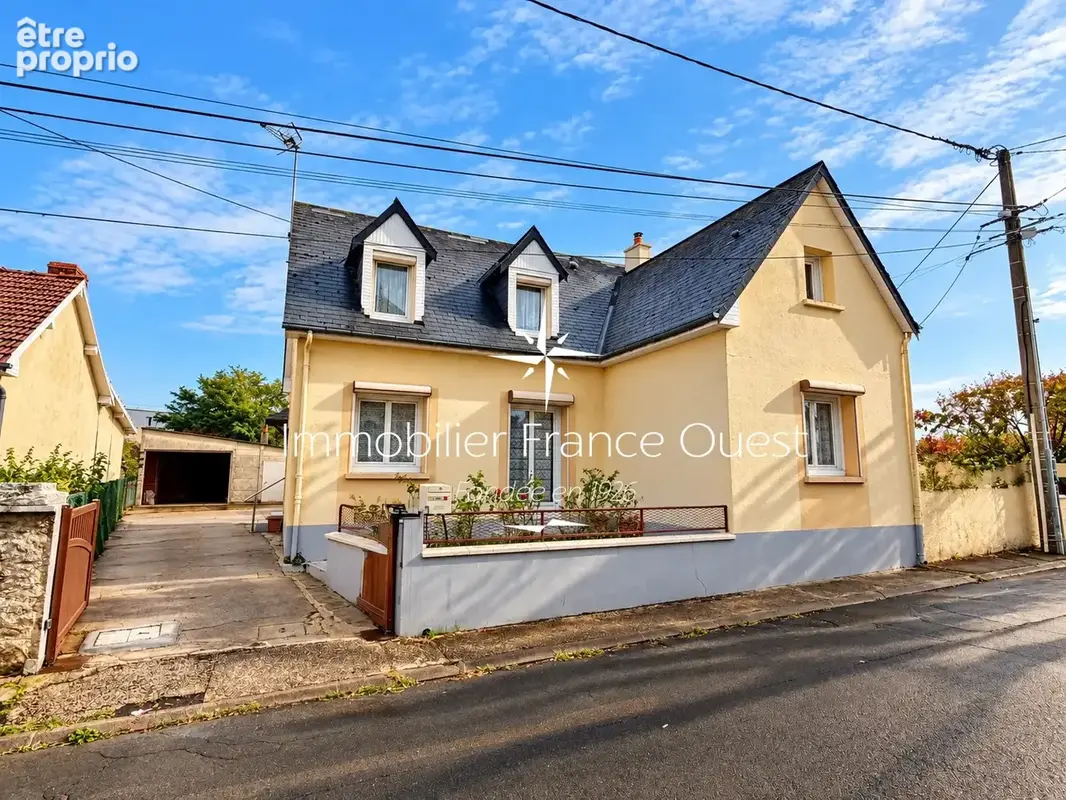 Maison à SABLE-SUR-SARTHE
