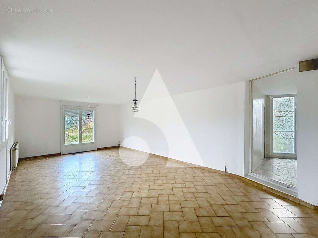 Maison à FRESNES-SUR-ESCAUT