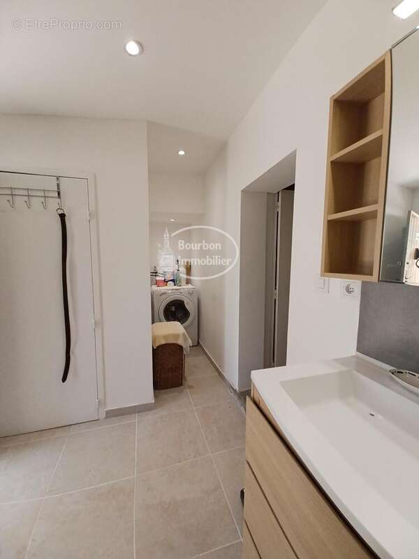 Maison 102 m² à Cronat  - photo 9