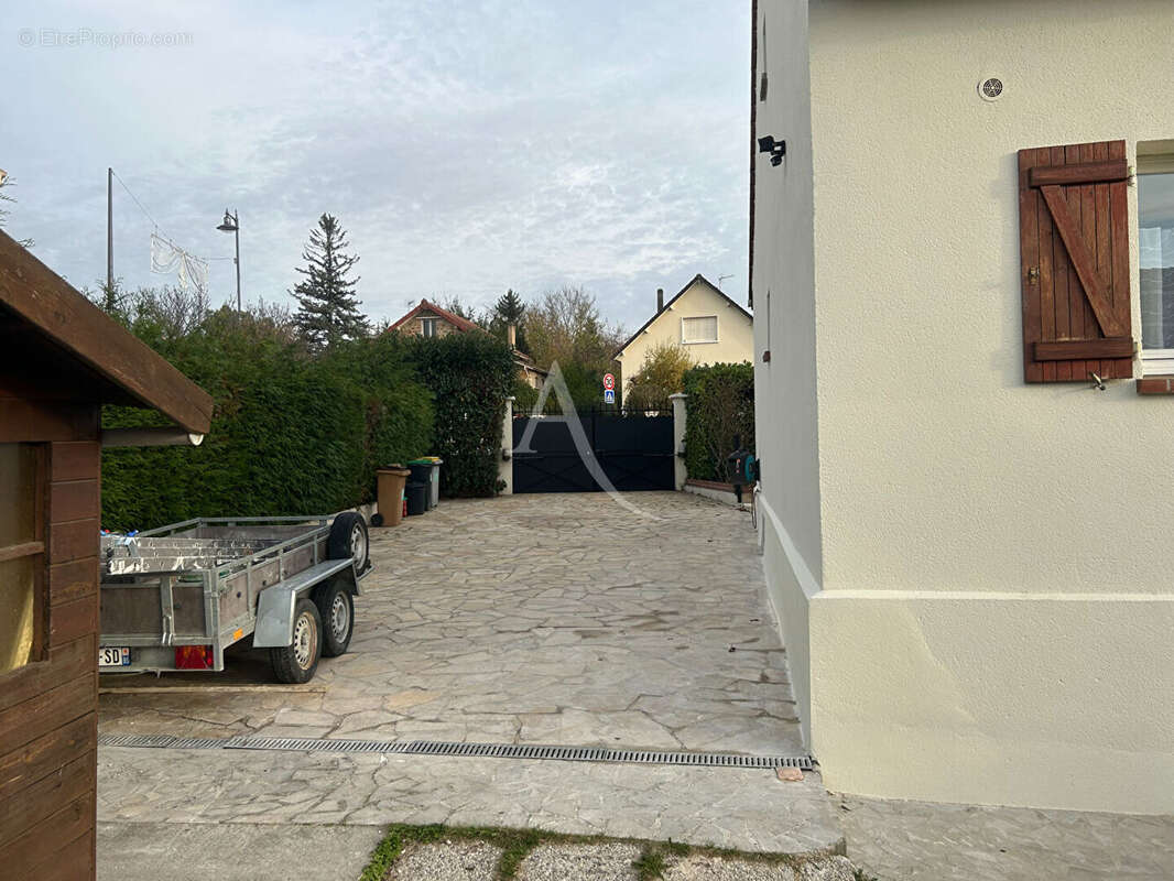 Maison à SAINT-PRIX