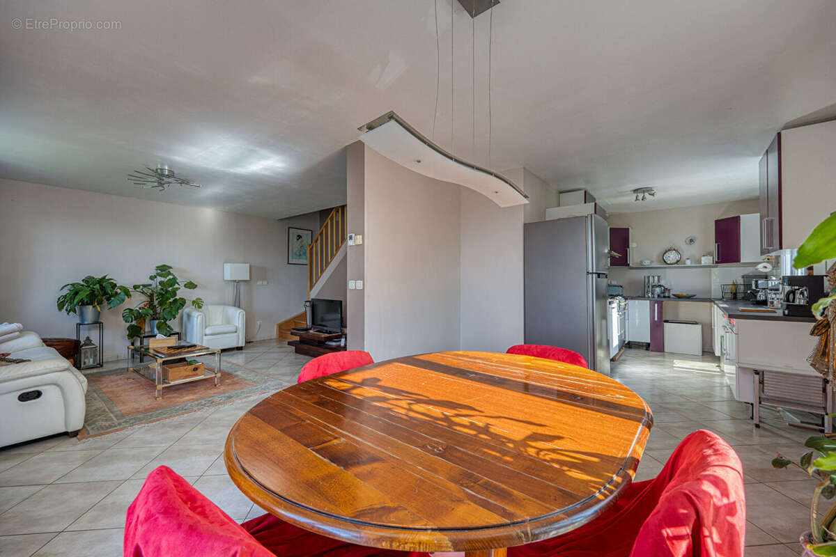 Maison à POISY