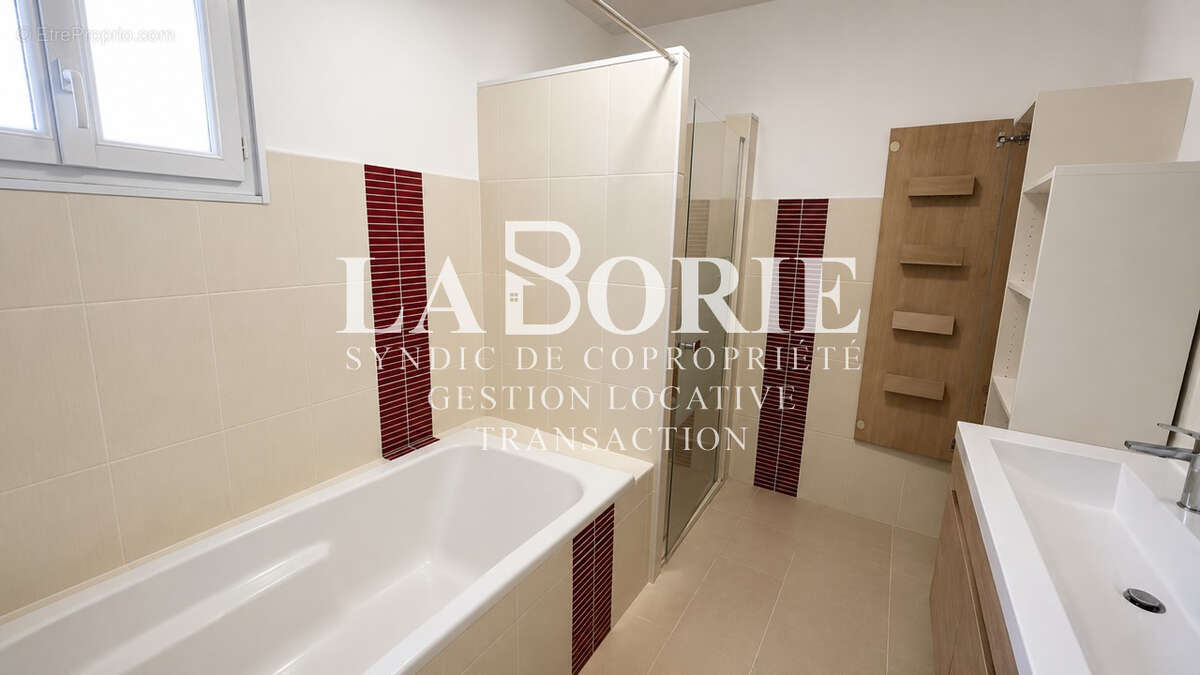 À Vedène, maison T4 plain-pied de 108 m - photo 9