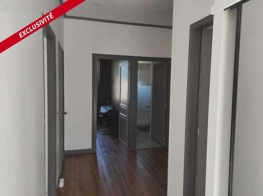 Maison à SAINT-JEAN-D'ANGELY