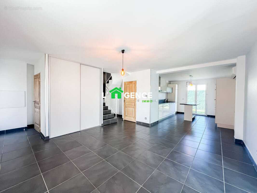 Maison à PORT-DE-BOUC