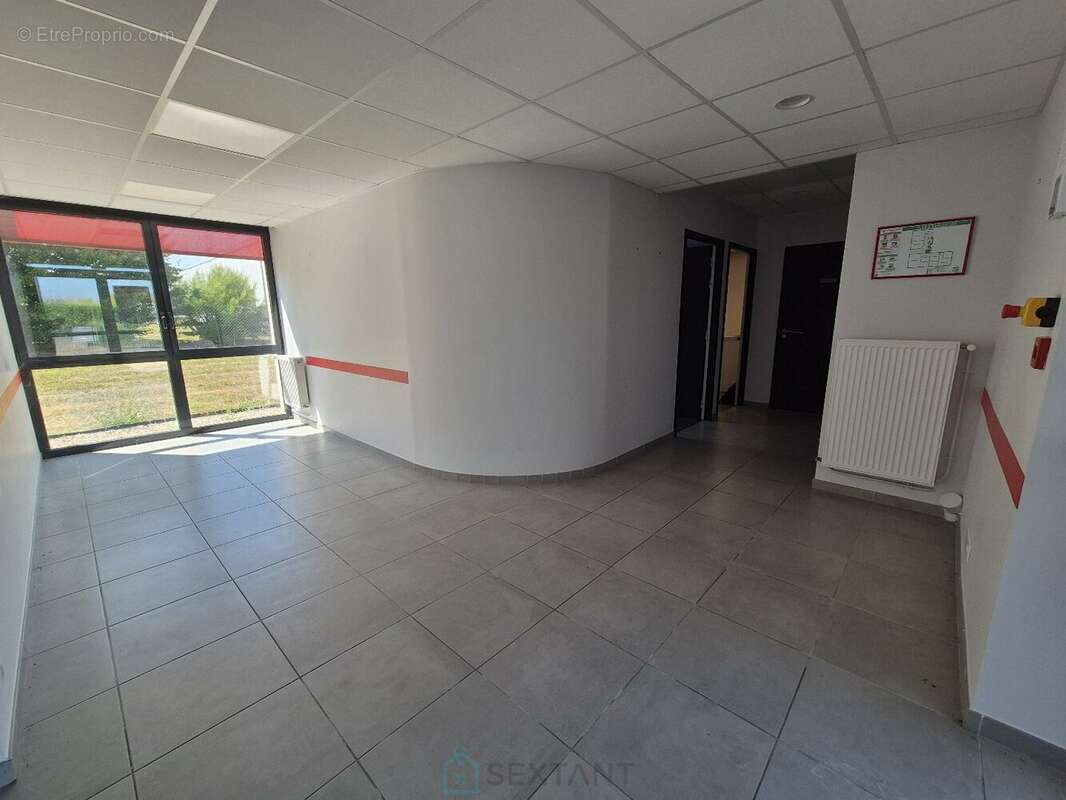 Commerce à MONTRICHARD