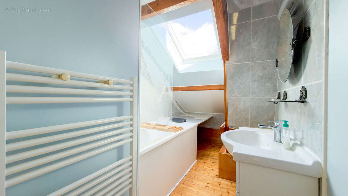 Maison à VIGNEUX-SUR-SEINE