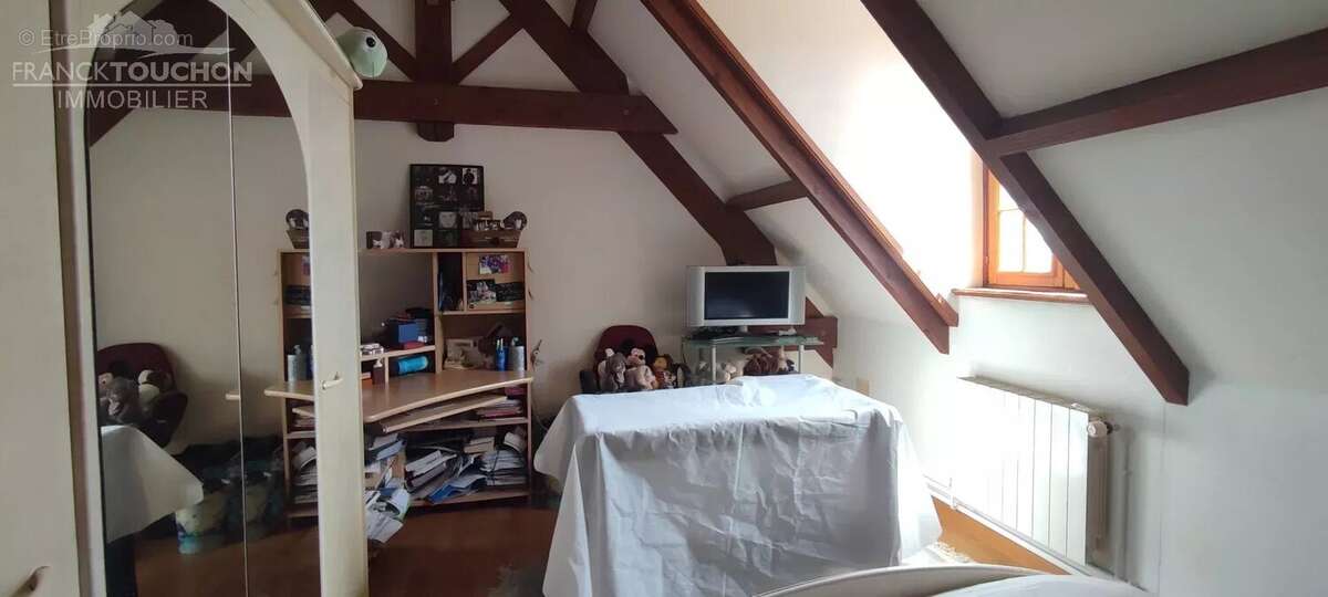 Maison à PERS-EN-GATINAIS