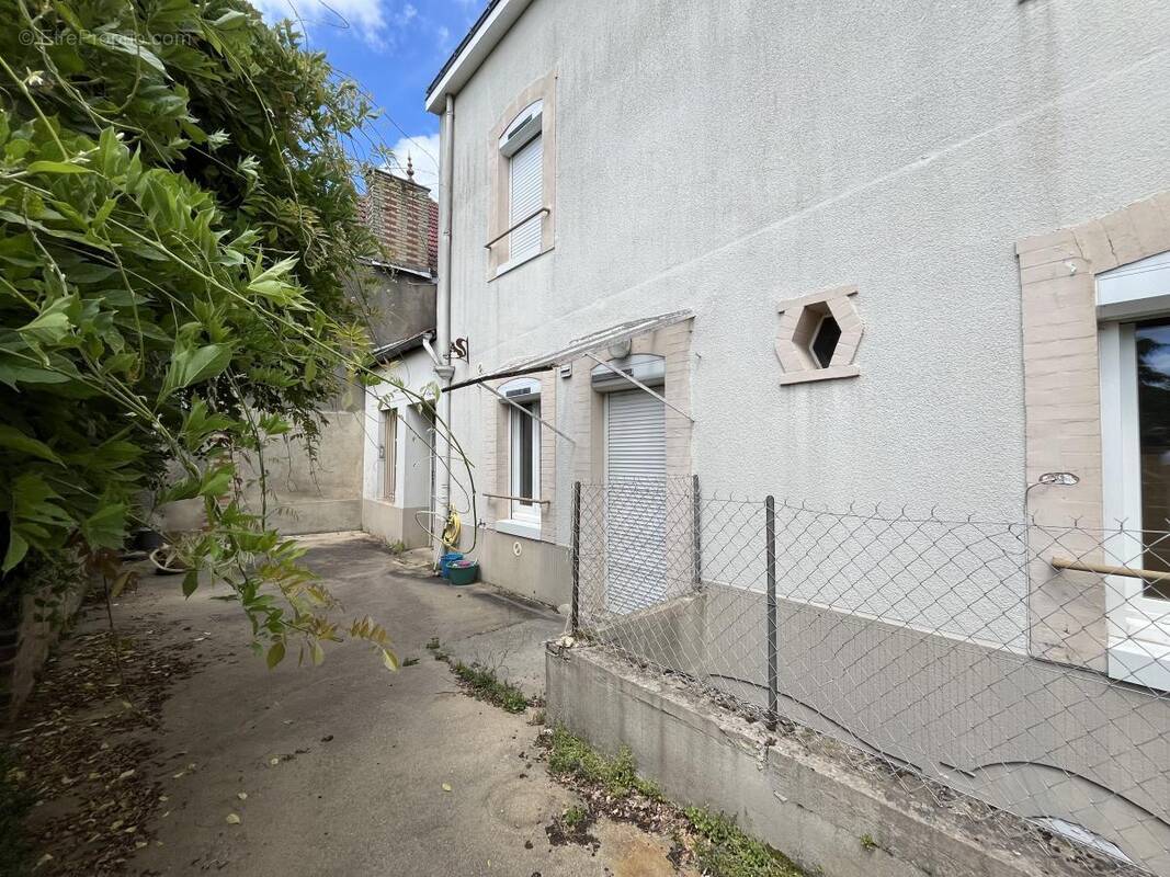 Maison à CONNERRE