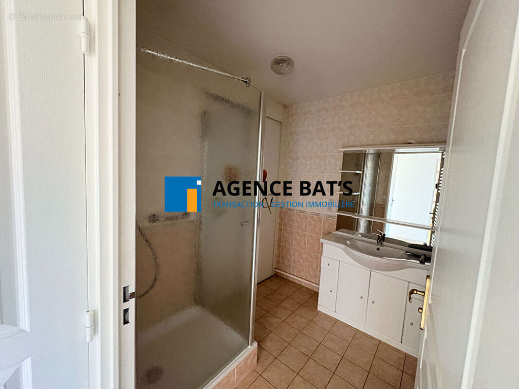 Photo 7 - Appartement à ROCHE-LA-MOLIERE