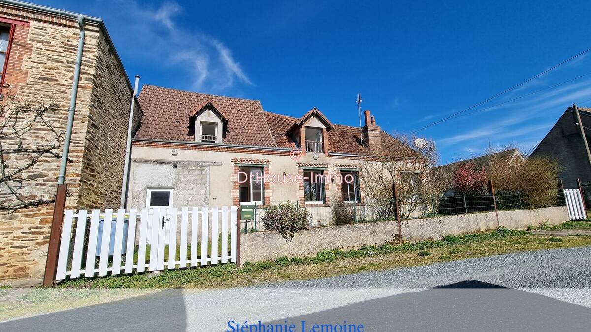 Maison à LOURDOUEIX-SAINT-PIERRE