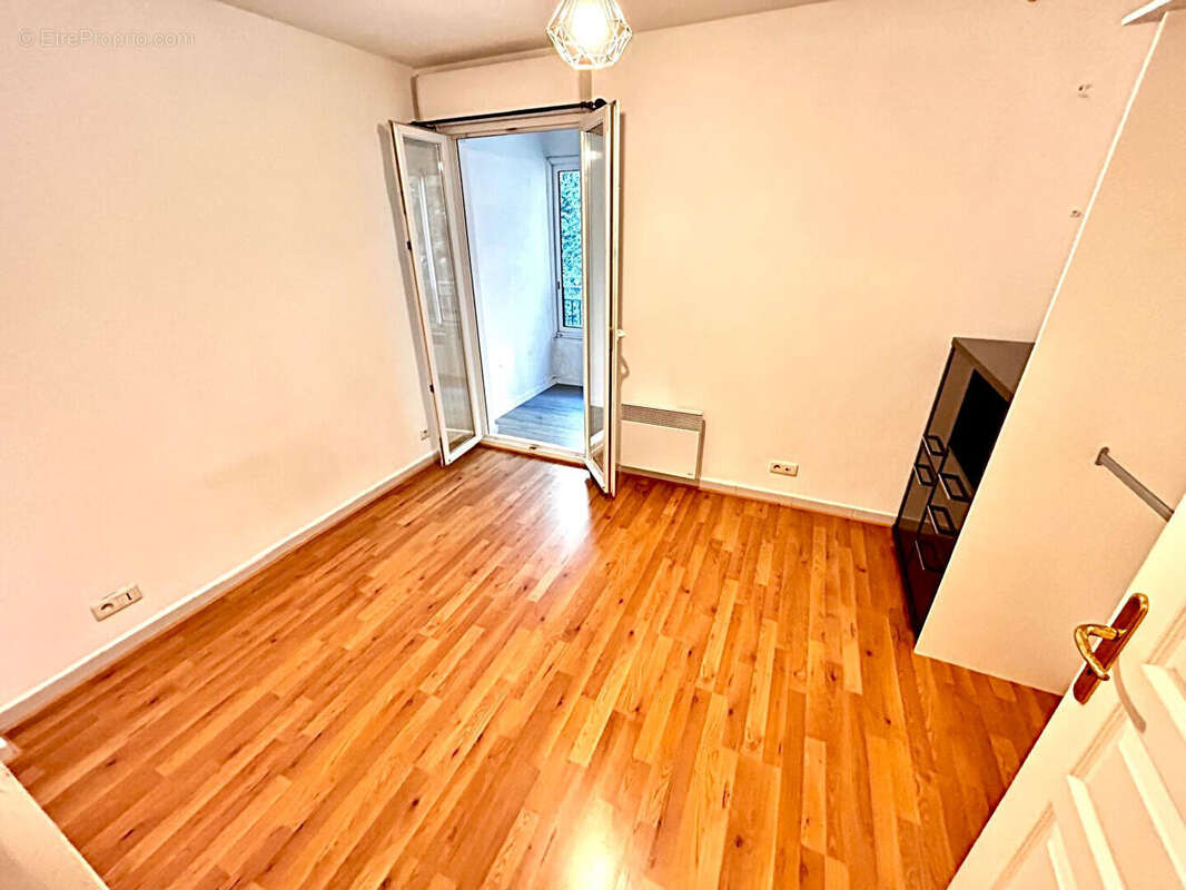 Appartement à MOUGINS
