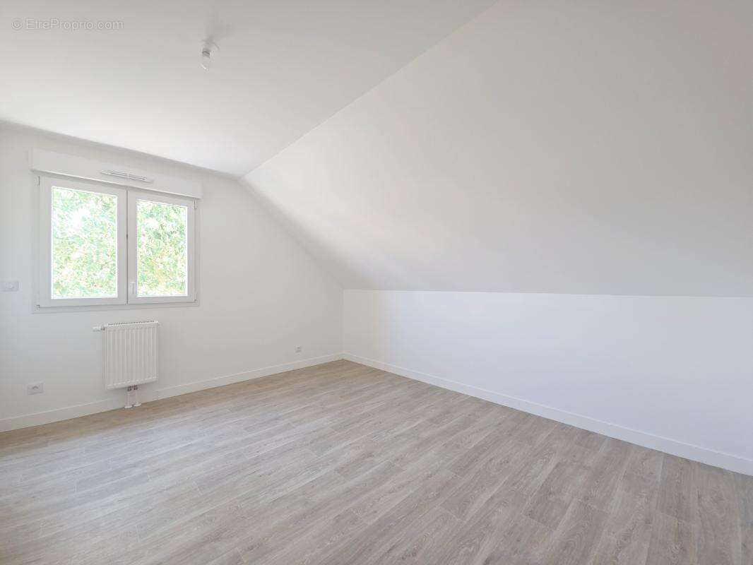 Maison 170 m² à Genech  - photo 7