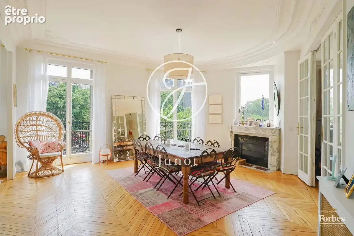 Paris 7e - SAINT DOMINIQUE / CHAMP DE MARS - Appartement - 7 pièces - 201,63m² - 202,80m² au sol - 4/5 chambres - Vues dégagées  - photo 3