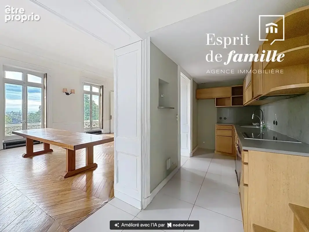 QUAI JEAN-JACQUES ROUSSEAU – Appartement de réception de 122 m² dans une maison bourgeoise - photo 8