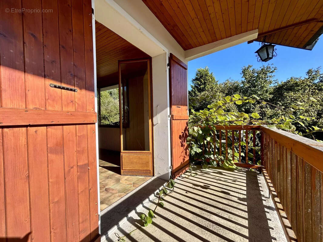 Appartement à GROISY