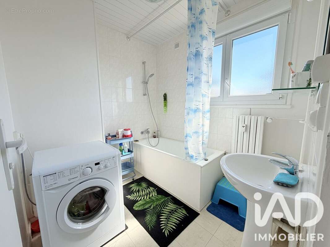 Appartement 56 m² à Bourbon-Lancy  - photo 7