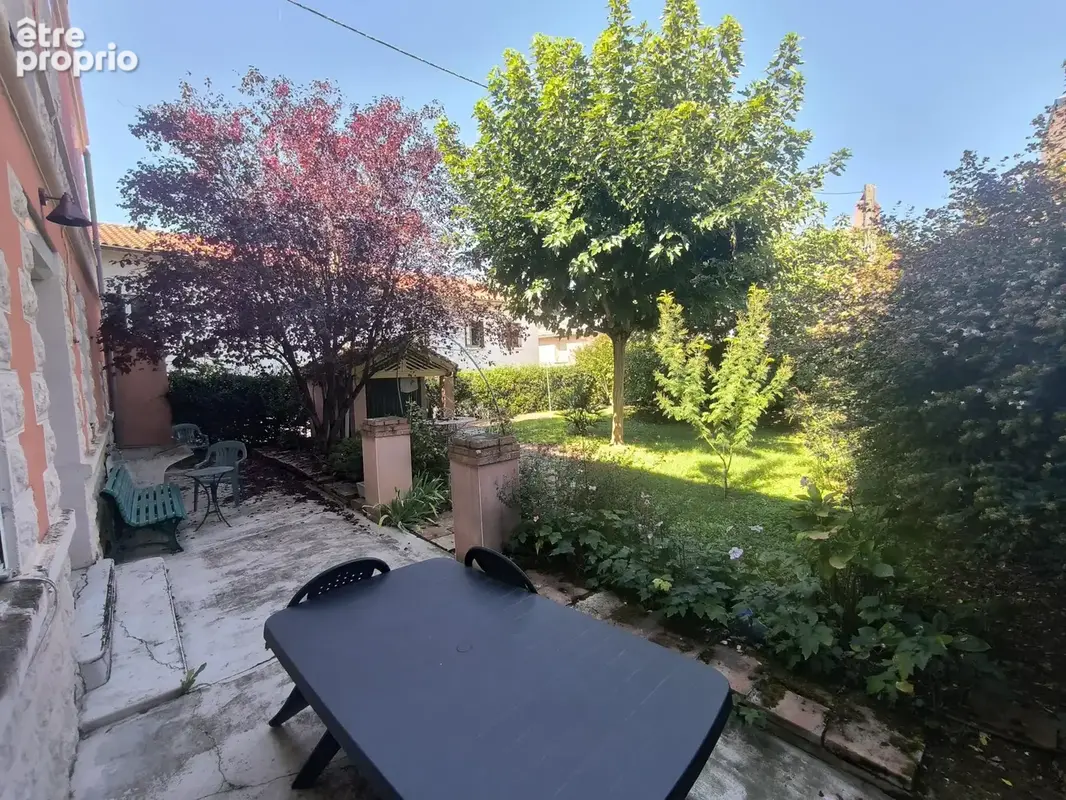 Maison Bourgeoise T6 de 218 m2  en hyper centre avec garage et jardin clos - photo 3