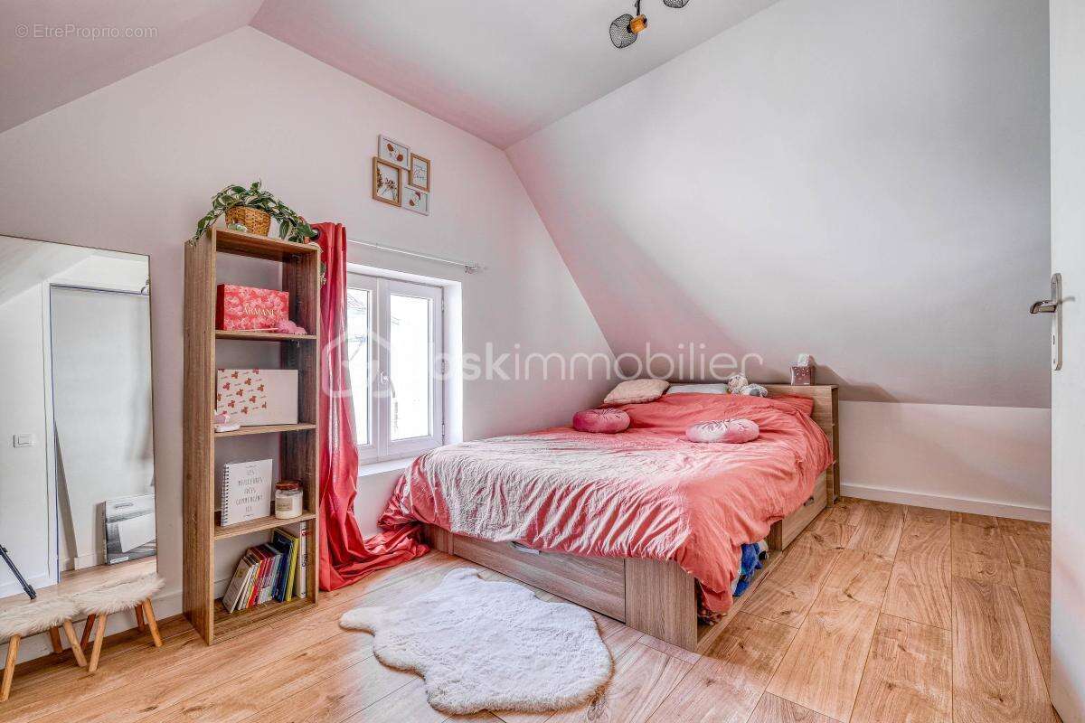 Maison de ville rénovée avec cour privative - photo 12