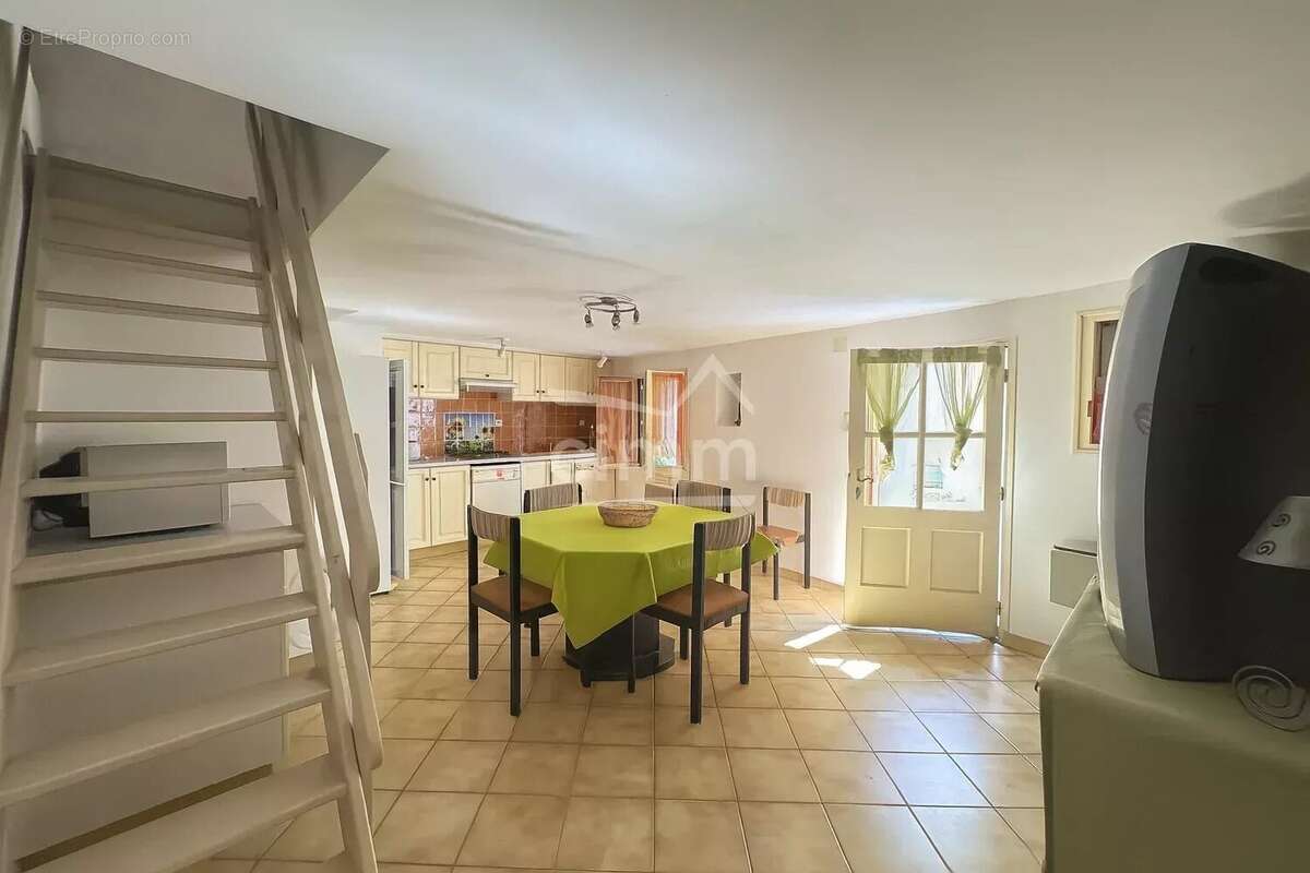 Maison de village avec jardin et appartement T3 - photo 12