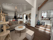 Appartement à VILLENEUVE-LES-SABLONS