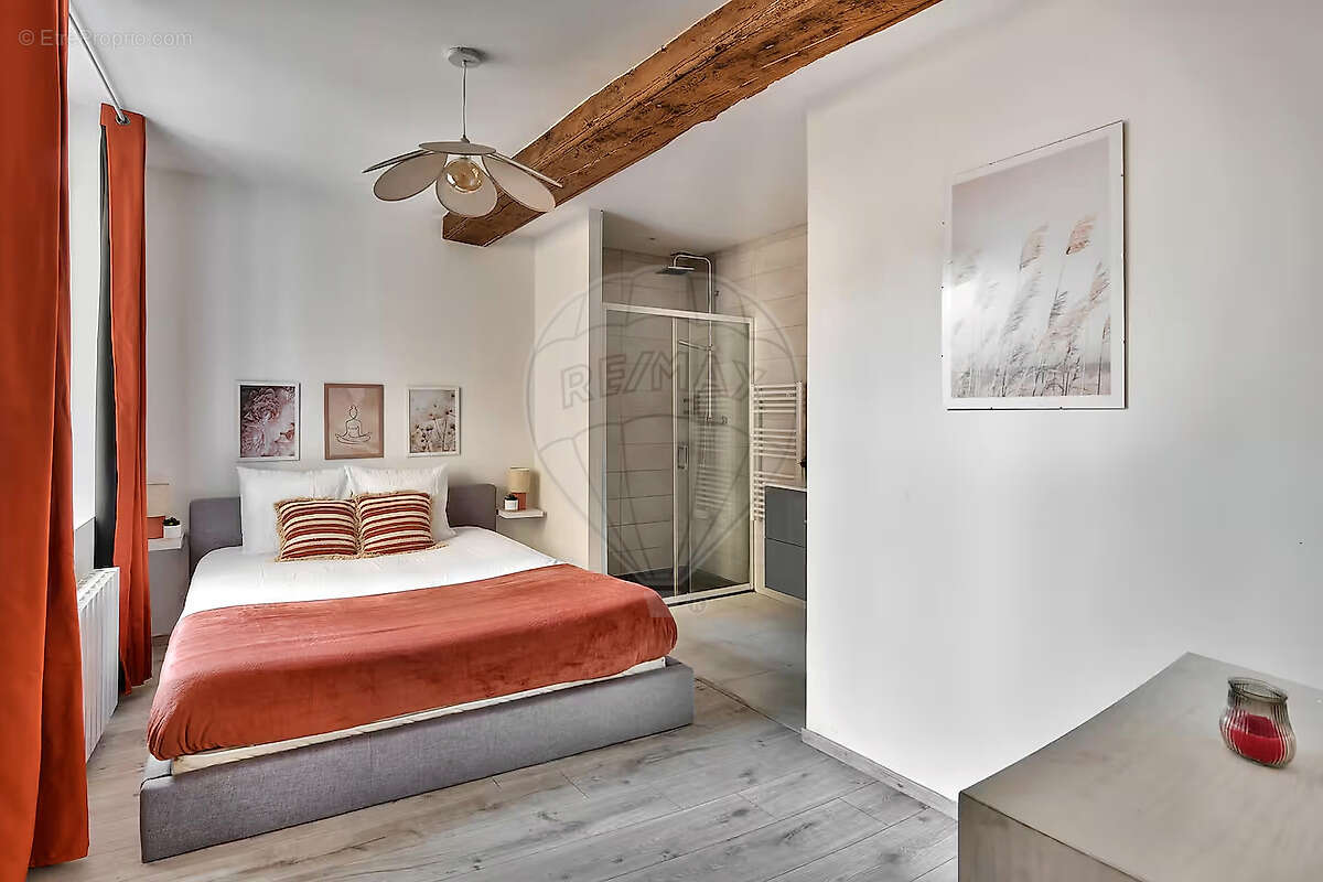 Appartement à SAINT-GEORGES-DE-RENEINS