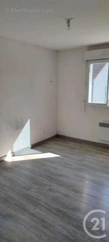 Maison 104 m² à Courtisols  - photo 12