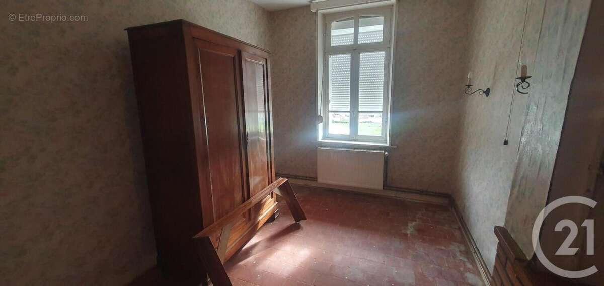 Maison à MAINTENAY