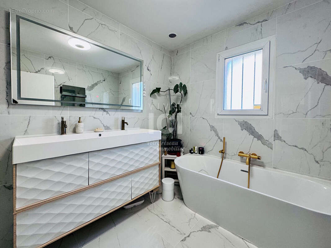 Maison  Vie de Plain - Pied familiale - 5 chambres - Petit Mars - Bourg - 155M² - photo 12